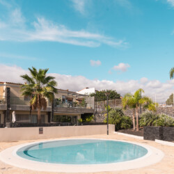 Piscina apartamento Sun Bay Santa Cruz de Tenerife Canarias