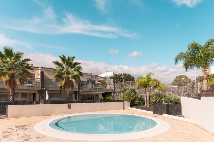 Piscina apartamento Sun Bay Santa Cruz de Tenerife Canarias